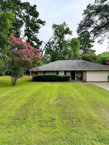 Alpha Lawn Care, LLC in Nacogdoches, TX