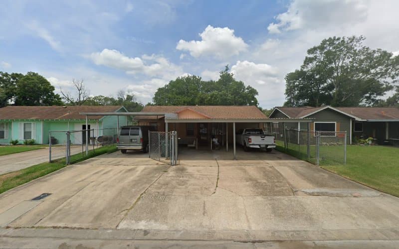 Denson's Lawn Care in Beaumont, TX