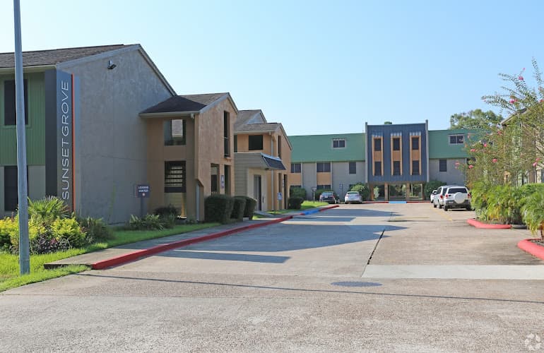 Sunset Grove Apartments
