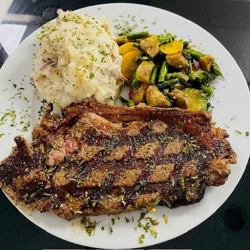 the garden Grille & Bar Beaumont in Beaumont, TX