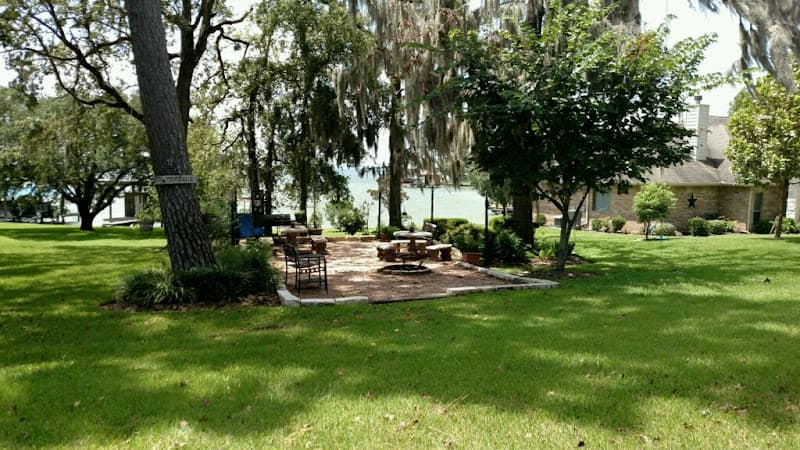 Piney Woods Realty