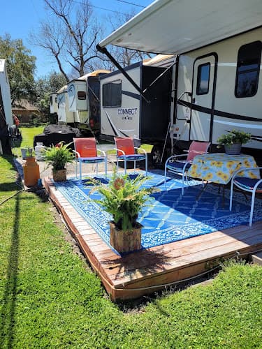 Parkview Mobile Home Park in Port Neches, TX