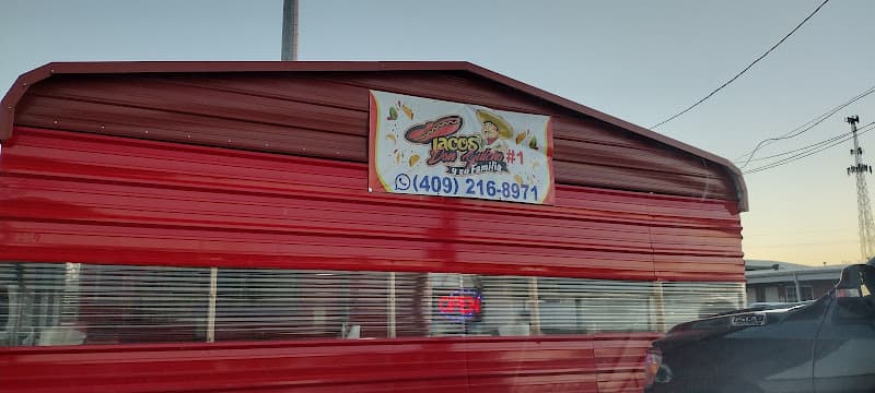 Tacos Don Guicho y su fam #1
