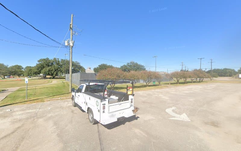 Central Park Tennis Courts in Beaumont, TX