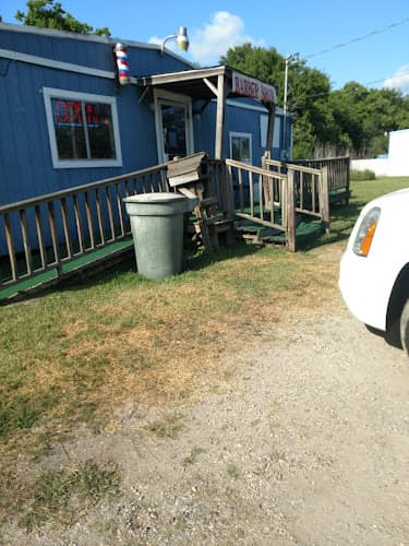 Perry's Barber Shop in Beaumont, TX