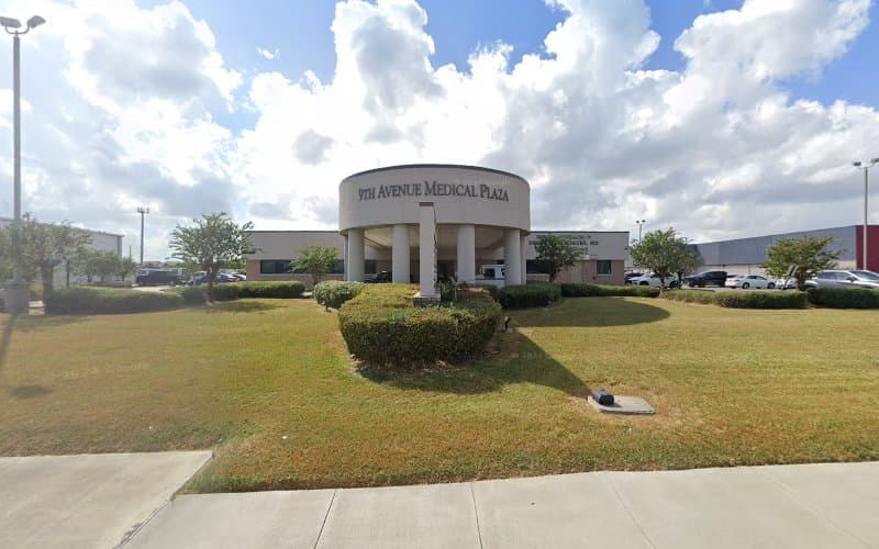 Dr. Andrew Victores in Port Arthur, TX