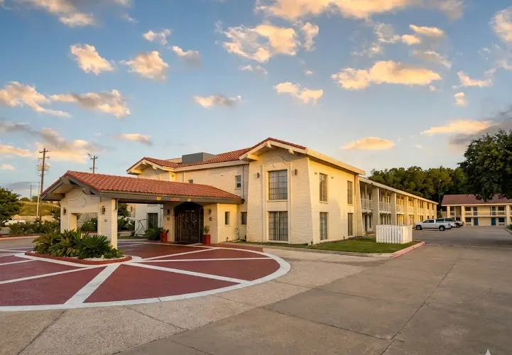 Super 8 By Wyndham Nacogdoches Near University