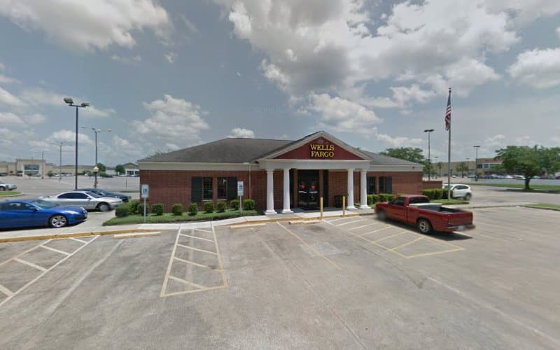 Wells Fargo ATM in Beaumont, TX