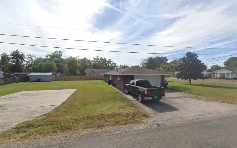 Groves Carpet & Flooring Group in Groves, TX