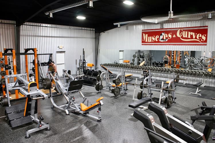 Muscles & Curves Gym