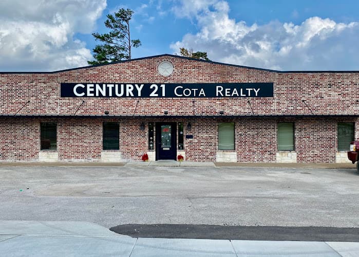 Sandy and Michael Bryan, REALTORS , CENTURY 21 Cota Realty in Lufkin, TX