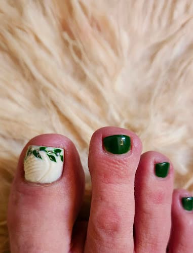 Nail 2000