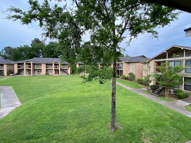 Royal Oaks Apartments in Lufkin, TX