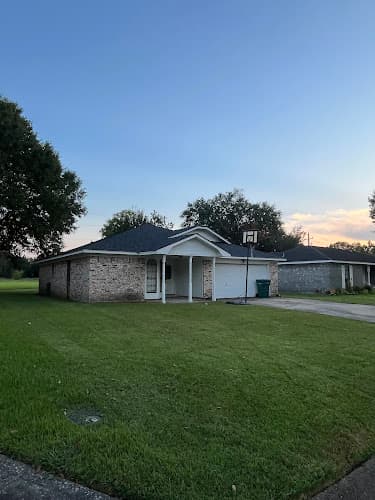 Los Dos Lawn Care. in Beaumont, TX