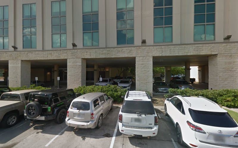 Dr. Phuc N. Le, MD in Beaumont, TX