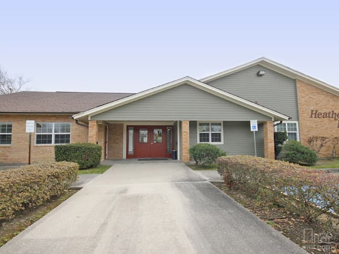 Heatherbrook Apartments in Port Arthur, TX