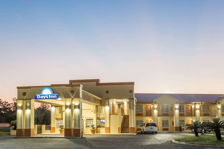 Days Inn by Wyndham Orange in Orange, TX