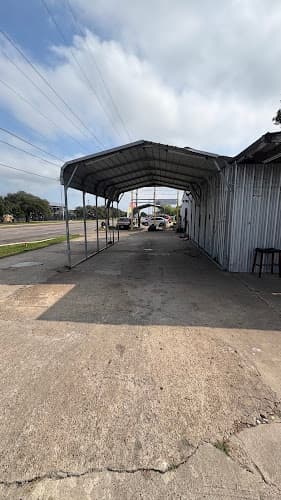 Twin city tire shop in Port Arthur, TX