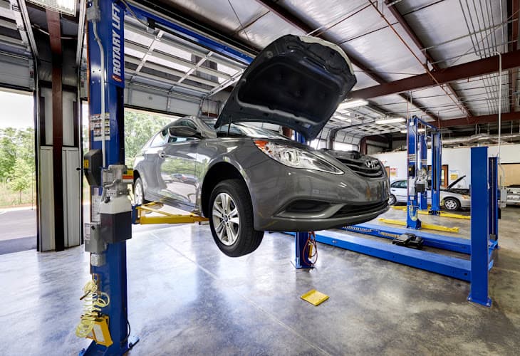 Meineke Car Care Center in Nederland, TX