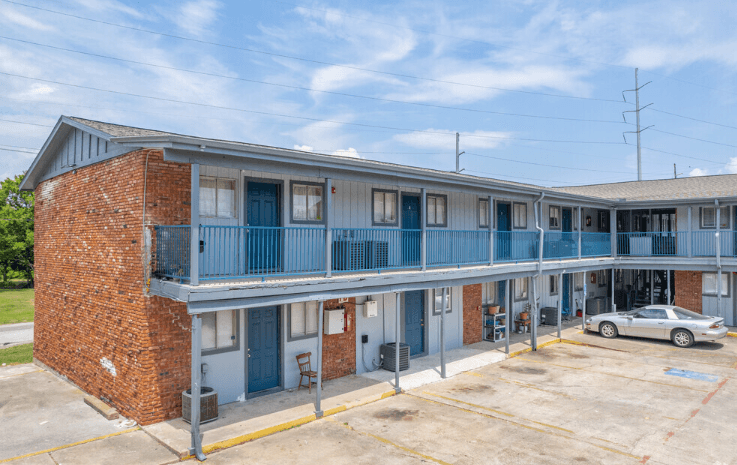 Aron's Place Apartments in Port Arthur, TX