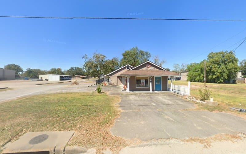 A Cut Above in Groves, TX