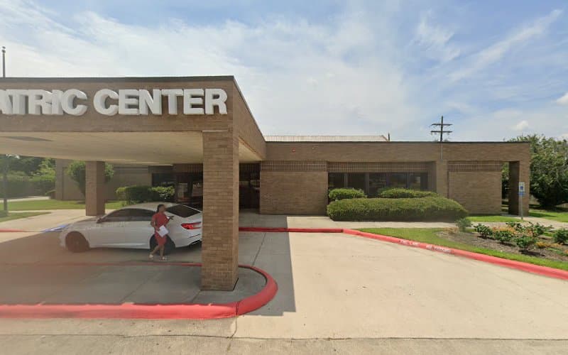 Roger Bartz MD in Beaumont, TX