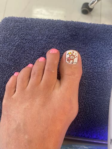 Le Nails in Bridge City, TX