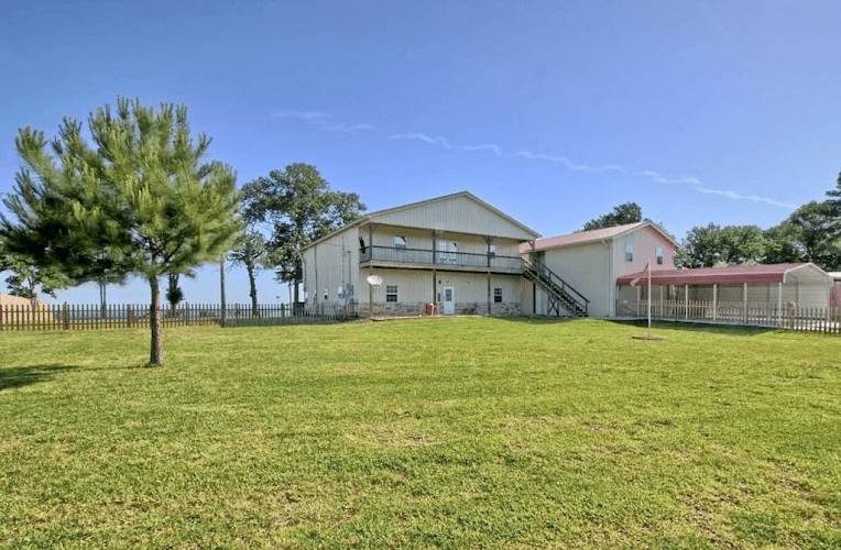 Cliffside Barndominium on Toledo Bend