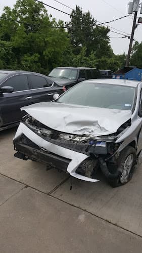 Robert's Body Shop in Orange, TX