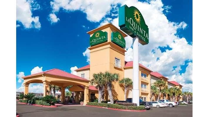 La Quinta Inn & Suites by Wyndham Beaumont West in Beaumont, TX