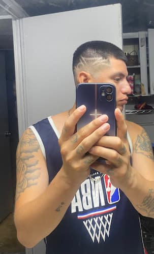 El Diamante Barbershop in Lufkin, TX