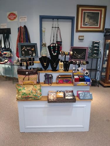 Della's Daughters Jewelry, Etc.