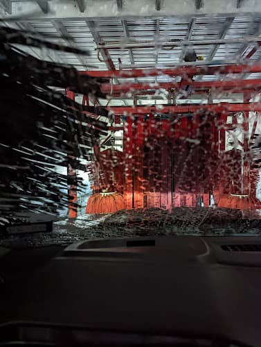 Blu's Car Wash in Lumberton, TX