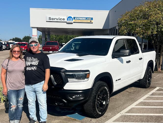 Doggett Chrysler Dodge Jeep Ram in Beaumont, TX