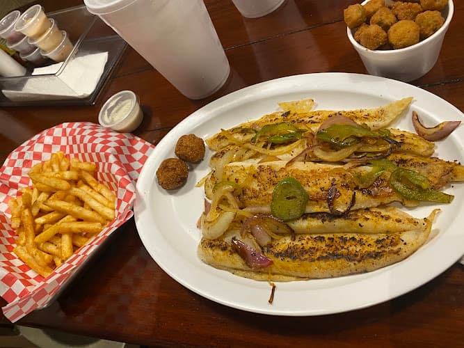 Sam's Southern Eatery (Nacogdoches) in Nacogdoches, TX
