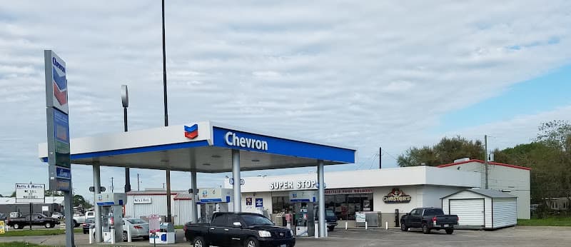 Chevron in Nederland, TX