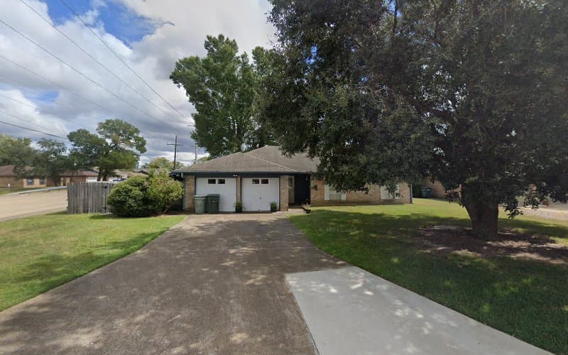 Tiny Oak Design Studio in Beaumont, TX