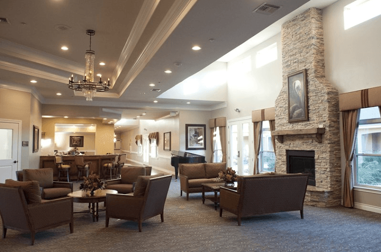 Pelican Bay Assisted Living Community in Beaumont, TX