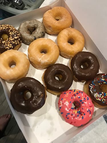 Nini's Fresh donuts