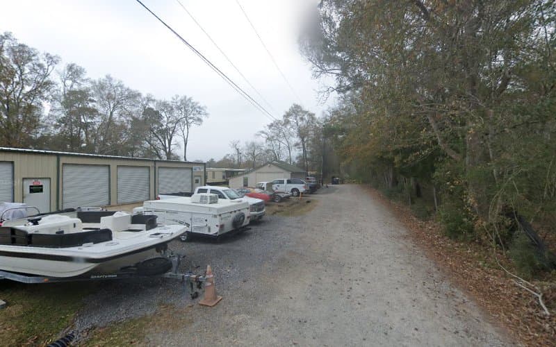 Mikey’s paint and body in Vidor, TX