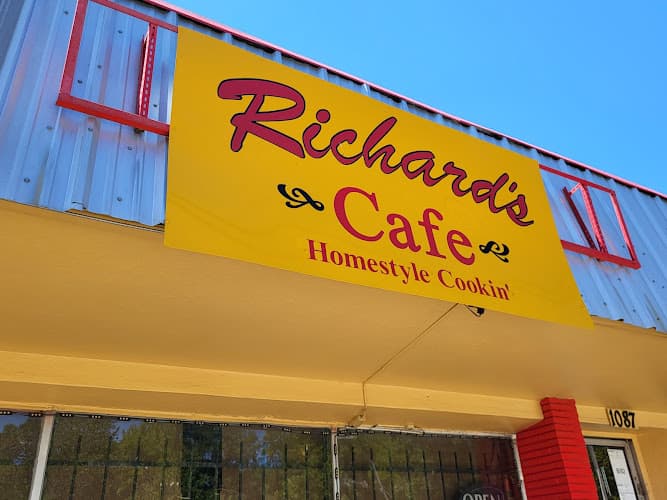 Richard's Cafe'