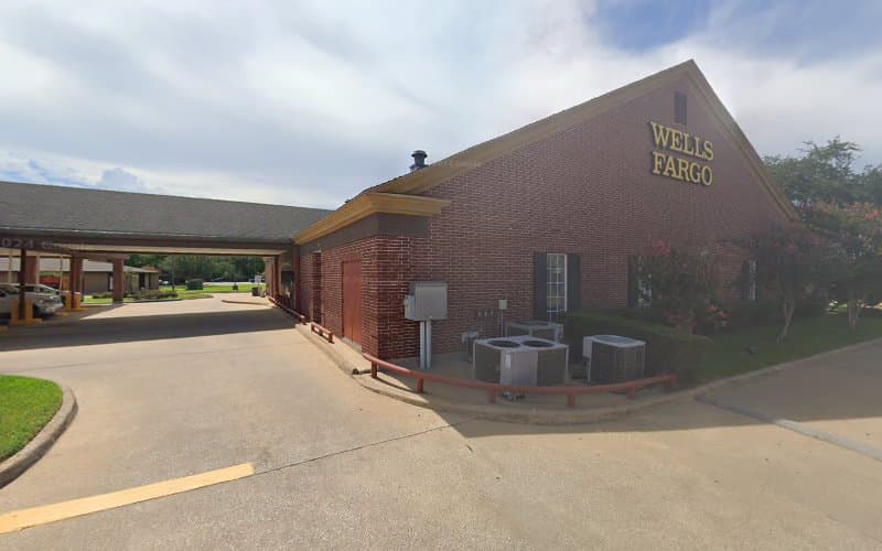 Wells Fargo ATM in Beaumont, TX
