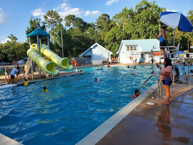 Livingston Swimming Pool