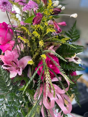 McFarlin's Flowers and Home Beautiful