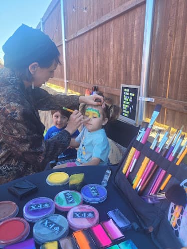 Face painter Livingston Shy Rabbit Art in Livingston, TX