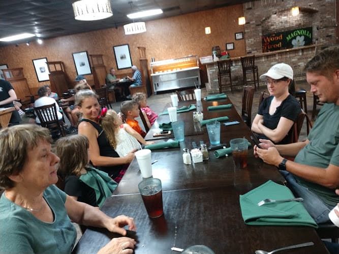 Magnolia Bar & Grill