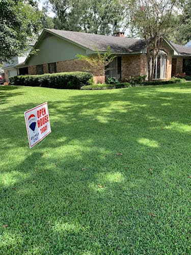 Ashley Hurlburt | Beaumont TX Realtor – RE/MAX ONE in Beaumont, TX