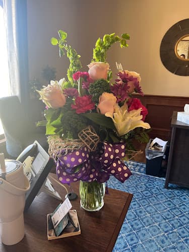 V's Flowers & Gifts