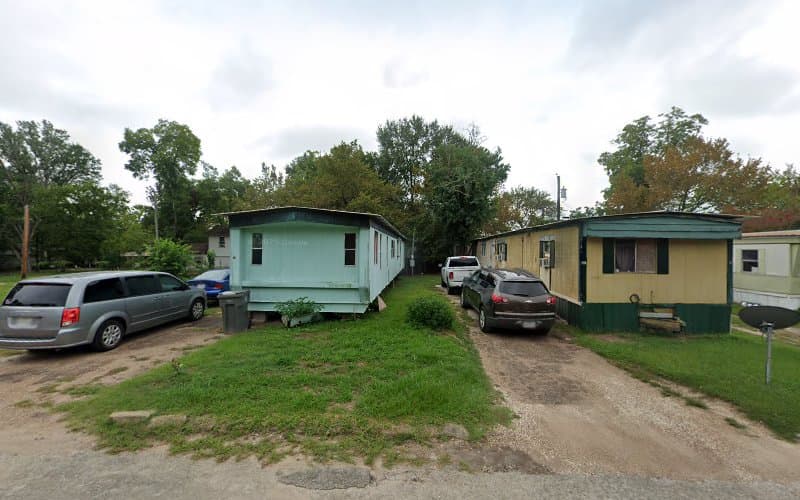 Laurel Plaza Mobile Home Park