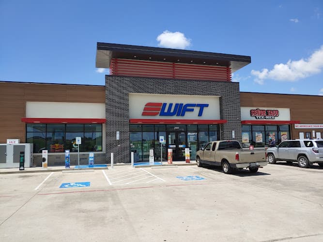 Swift in Nederland, TX